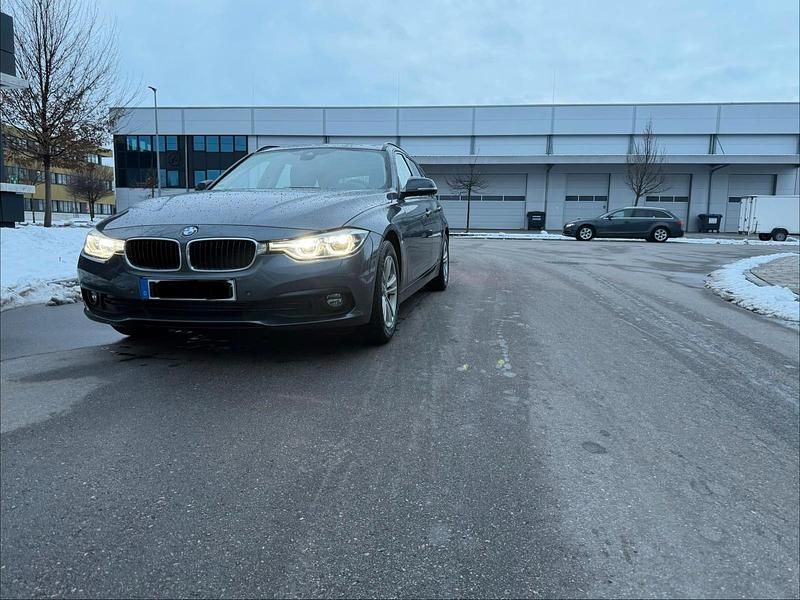Gebraucht BMW 320 190 PS (139 kW) 2018 Grau Kombi