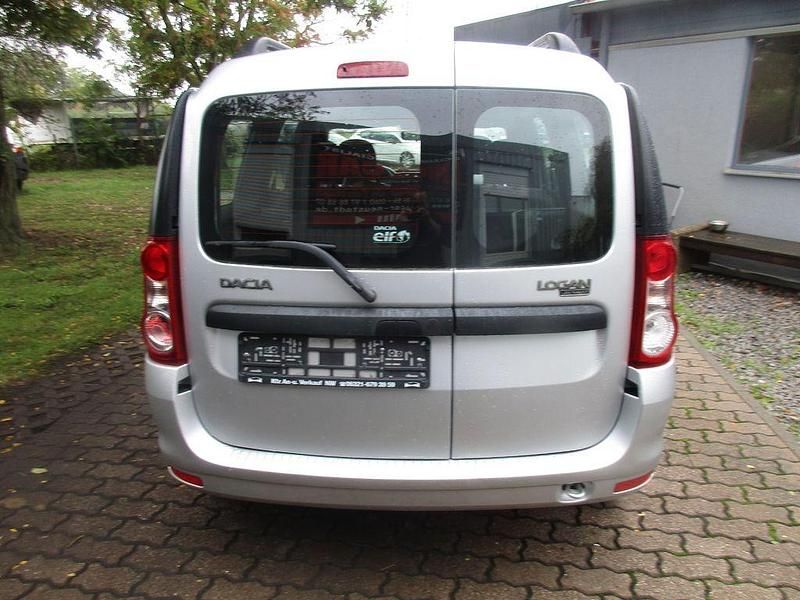 Gebraucht Dacia Logan MCV Lauréate 87 PS (63 kW) 2011 Silber Kombi