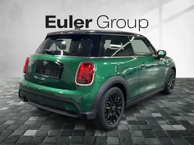 Gebraucht Mini Cooper 136 PS (100 kW) 2023 Gruen Kleinwagen