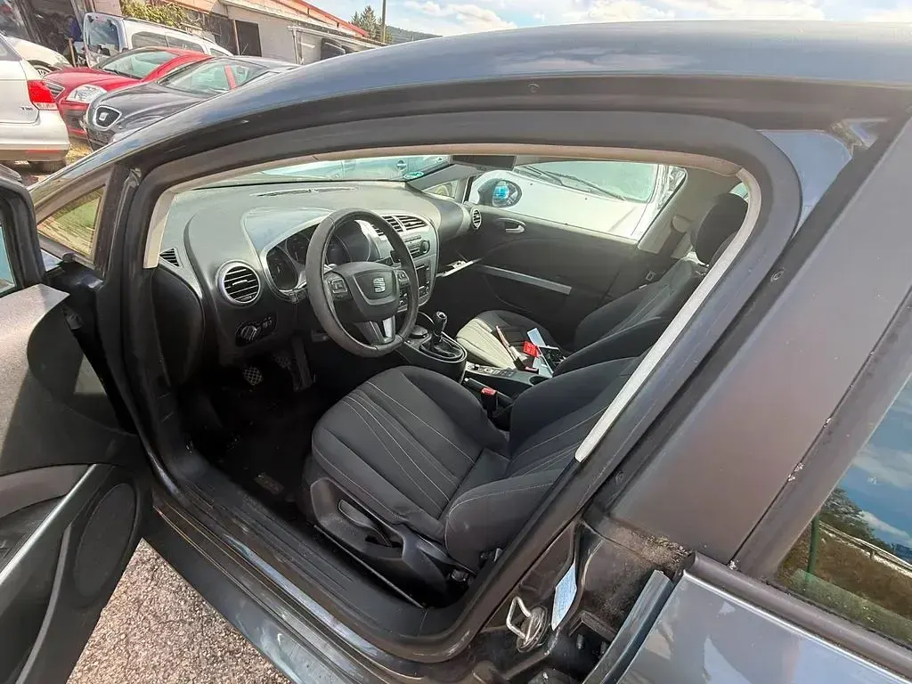 Gebraucht Seat Altea 105 PS (77 kW) 2011 Grau Van / Kleinbus