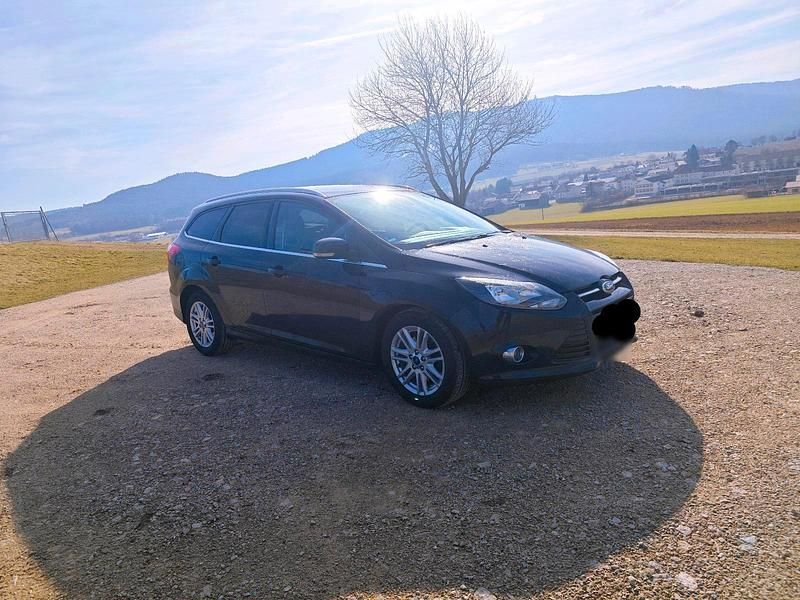 Gebraucht Ford Focus Titanium 150 PS (110 kW) 2014 Schwarz Kombi