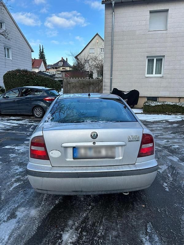 Gebraucht Skoda Octavia 110 PS (80 kW) 2000 Silber Limousine