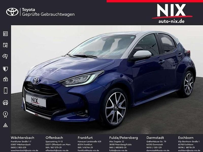 Nachtblau / weiß Gebraucht 2021 Toyota Yaris Style Kleinwagen | 17.990 € (Etwas zu teuer) - Bild 1/4