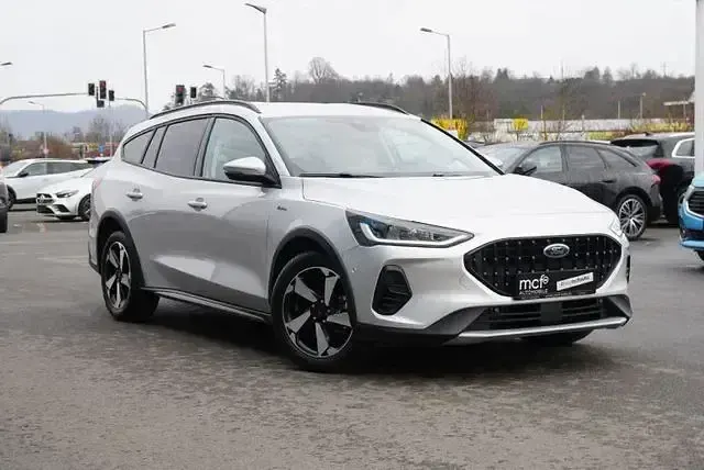 Używany Ford Focus Active 116 KM (85 kW) 2025 Srebrny Kombi