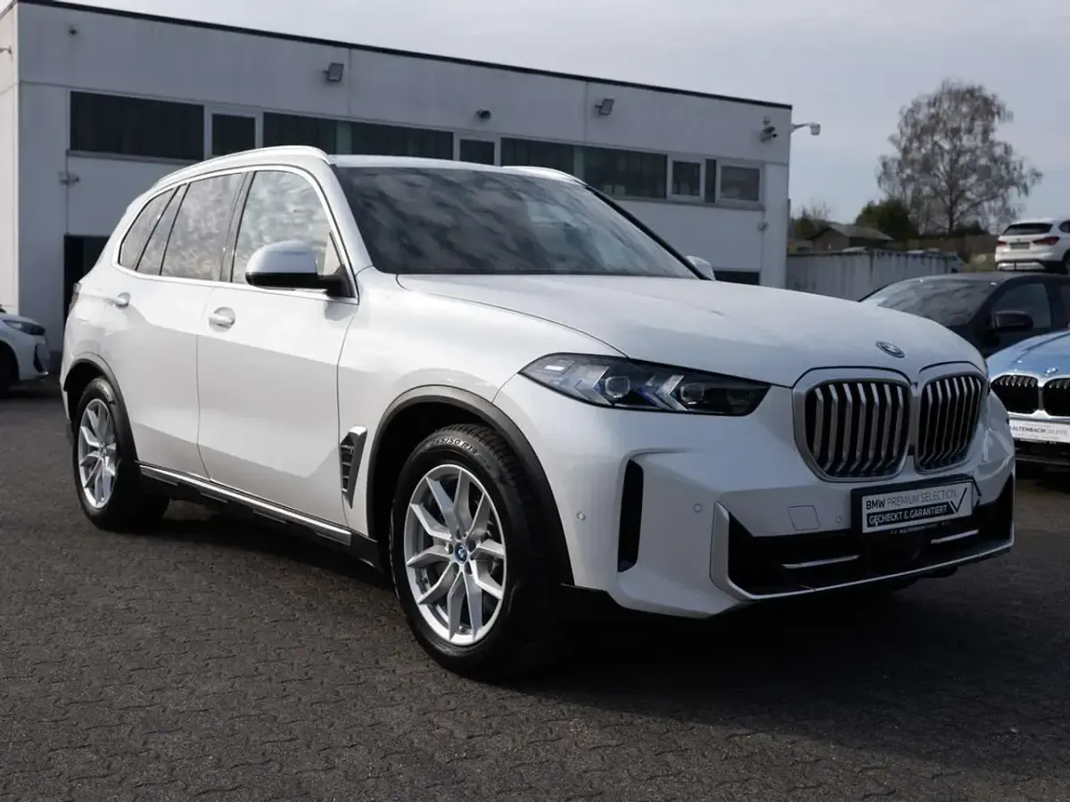 Gebraucht BMW X5 Performance 489 PS (359 kW) 2023 Weiß SUV