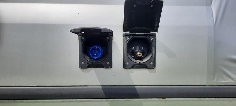Usata Ford Transit 115 CV (84 kW) 2008 Argento Berlina