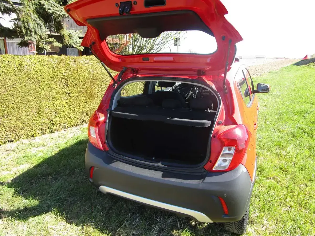 Gebraucht Opel Karl 75 PS (55 kW) 2017 Rot Kleinwagen