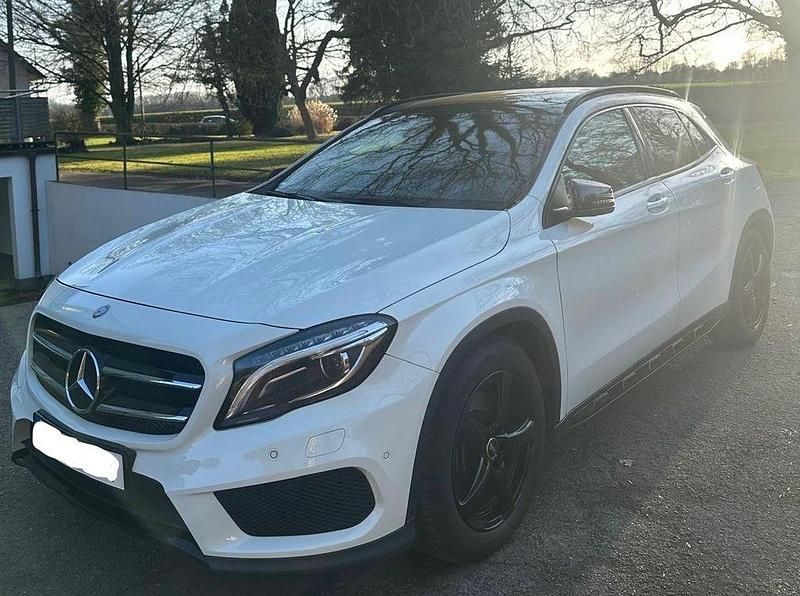 Gebraucht Mercedes GLA220 170 PS (125 kW) 2014 Weiß SUV