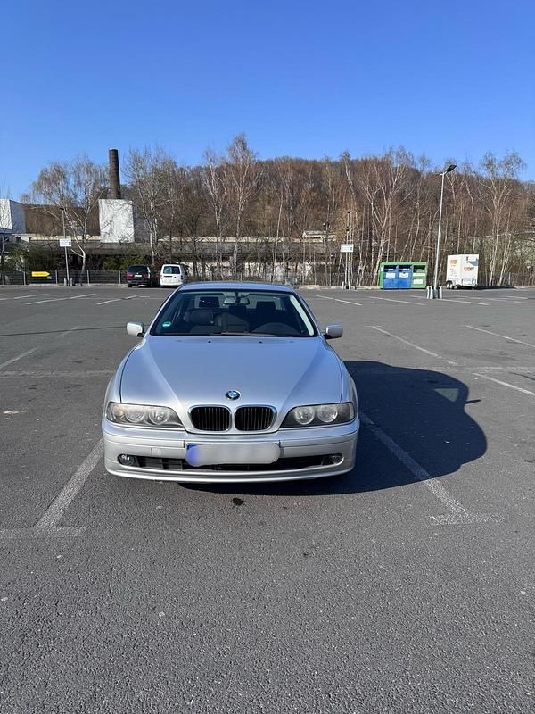 Gebraucht BMW 520 170 PS (125 kW) 2001 Grau Limousine