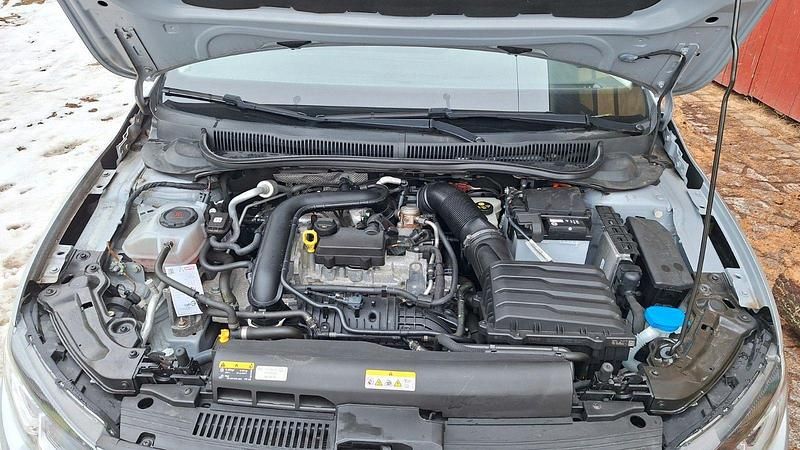 Gebraucht VW Polo Life 95 PS (69 kW) 2022 Silber Kleinwagen