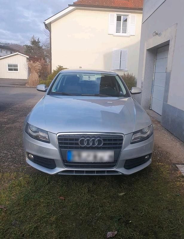 Gebraucht Audi A4 Ambiente 160 PS (117 kW) 2010 Silber Limousine