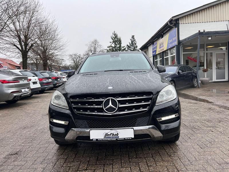 Gebraucht Mercedes ML350 258 PS (189 kW) 2011 Schwarz SUV