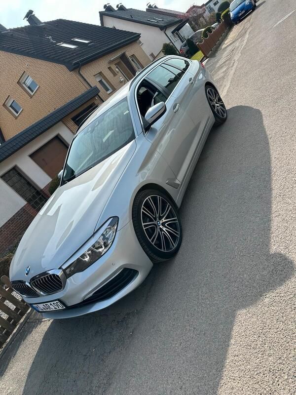 Silber Gebraucht 2018 BMW 530 Kombi | 21.000 € (Superpreis) - Bild 1/4