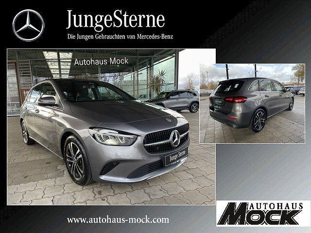 Grau Gebraucht 2024 Mercedes B180 Advanced Van / Kleinbus | 31.890 € (Etwas zu teuer) - Bild 1/4