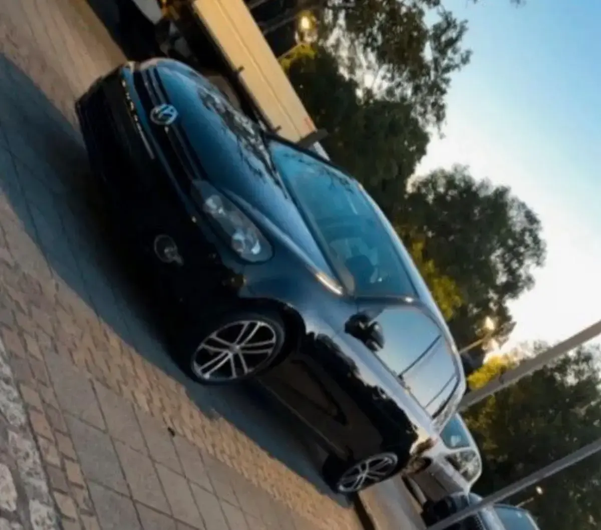 Gebraucht VW Golf VI Team 105 PS (77 kW) 2010 Schwarz Kleinwagen