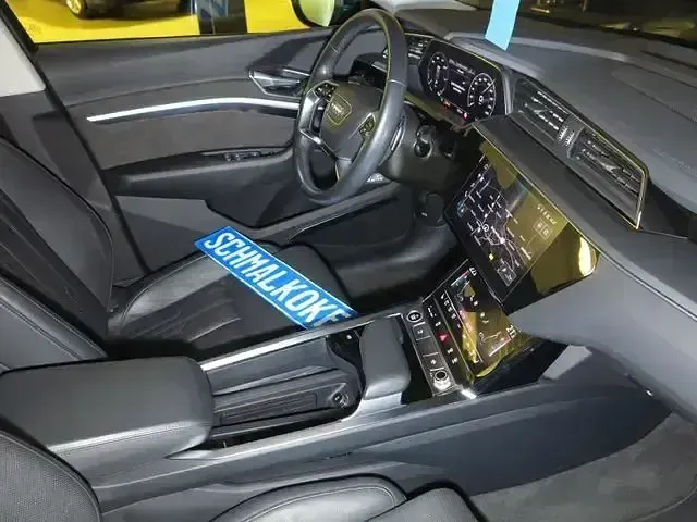 Gebraucht Audi e-tron Sportback Ambiente 300 kW (408 PS) 2021 Manhattangrau SUV