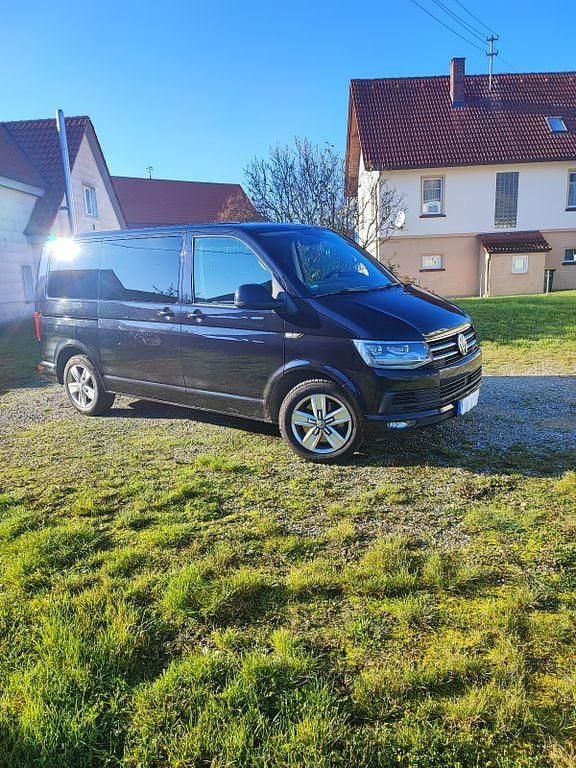 Schwarz Gebraucht 2017 VW T6 Van | 18.888 € (Guter Preis) - Bild 1/4