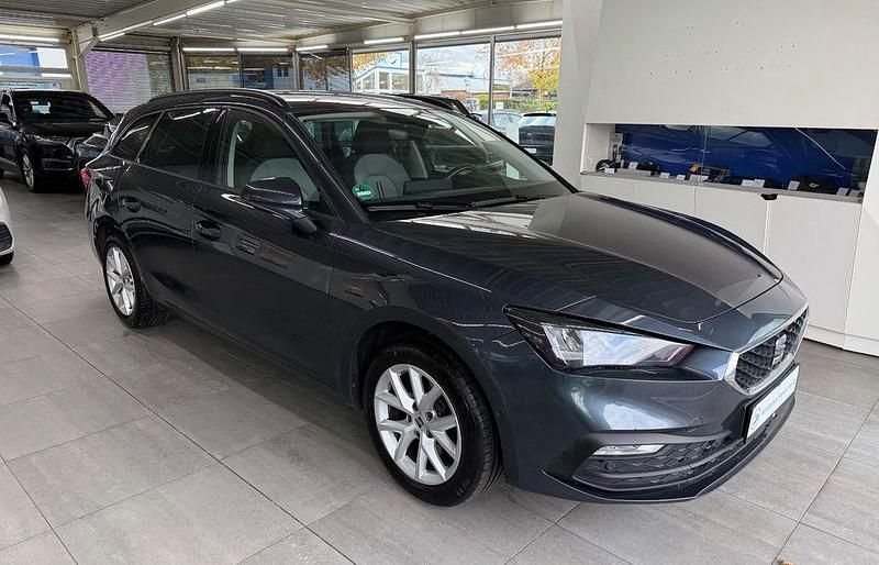 Grau Gebraucht 2022 Seat Leon Style Kombi | 16.990 € (Superpreis) - Bild 1/4