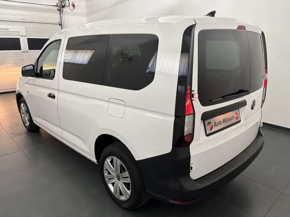 Gebraucht VW Caddy 75 PS (55 kW) 2022 Weiß Van / Kleinbus