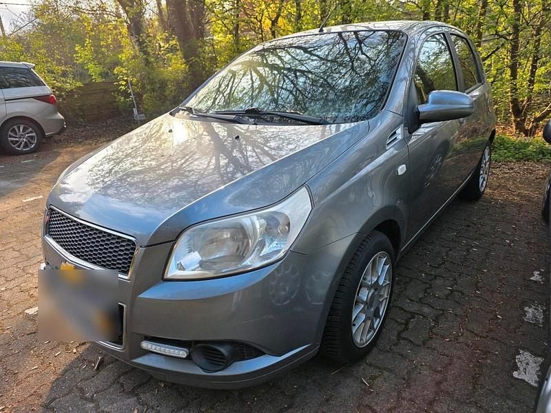 Gebraucht Chevrolet Aveo 84 PS (61 kW) 2009 Silber Kleinwagen