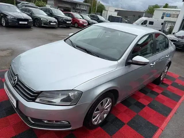 Gebraucht VW Passat 140 PS (102 kW) 2014 Silber Limousine