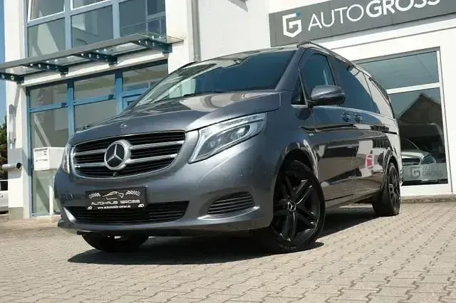 Gebraucht Mercedes V250 Avantgarde 204 PS (150 kW) 2017 Grau Van / Kleinbus
