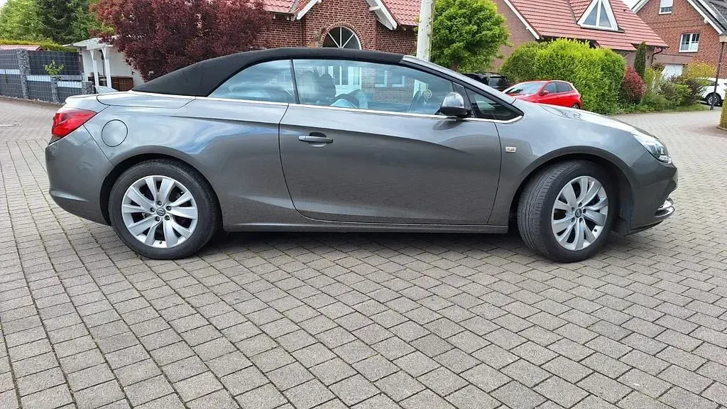 Gebraucht Opel Cascada Innovation 140 PS (102 kW) 2017 Grau Cabrio