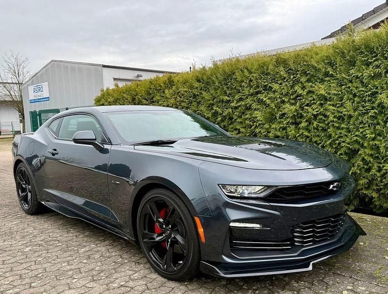 Grau Gebraucht 2022 Chevrolet Camaro SS Coupé | 39.999 € (Superpreis) - Bild 1/4