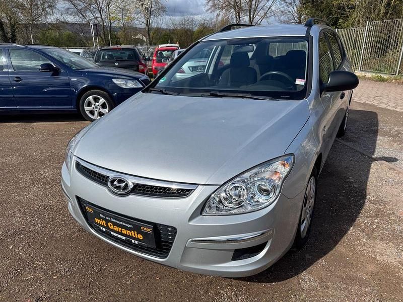 Gebraucht Hyundai i30 Classic 126 PS (92 kW) 2009 Silber Kombi