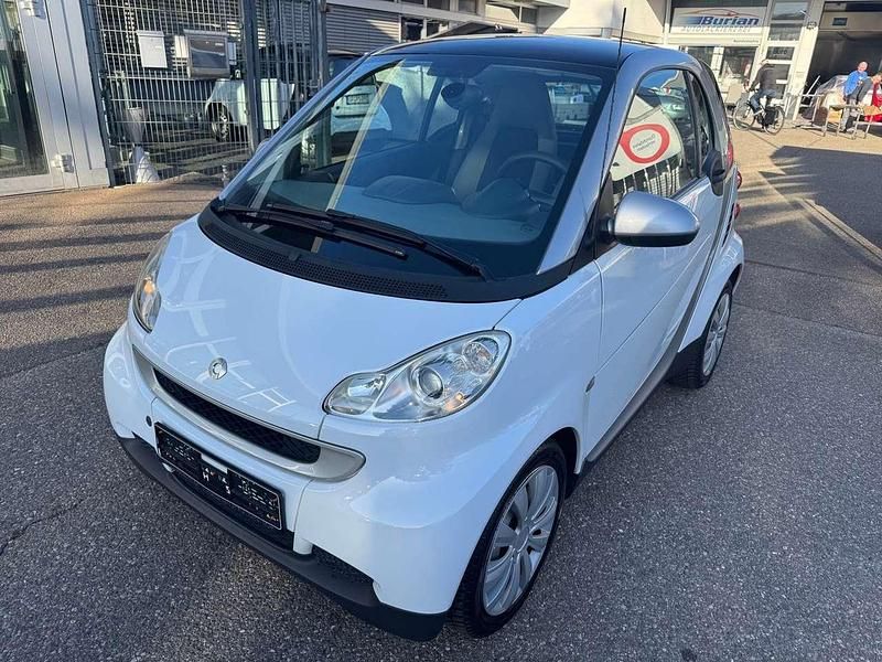 Gebraucht Smart ForTwo Coupé 61 PS (44 kW) 2011 Kristallweiß Coupé