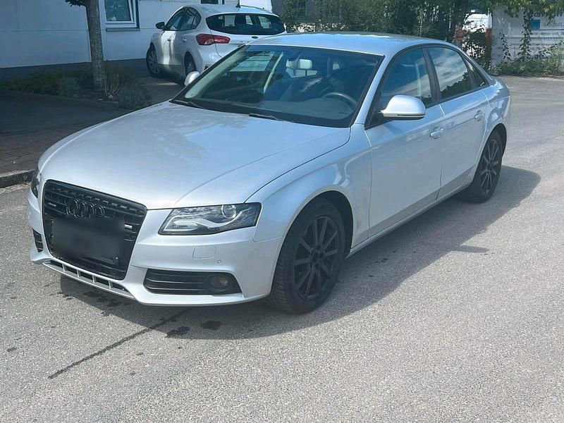 Silber Gebraucht 2009 Audi A4 Limousine | 3.800 € (Superpreis) - Bild 1/4