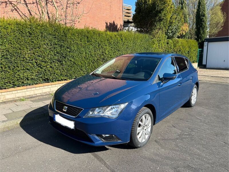 Blau Gebraucht 2016 Seat Leon Limousine | 7.950 € (Superpreis) - Bild 1/4