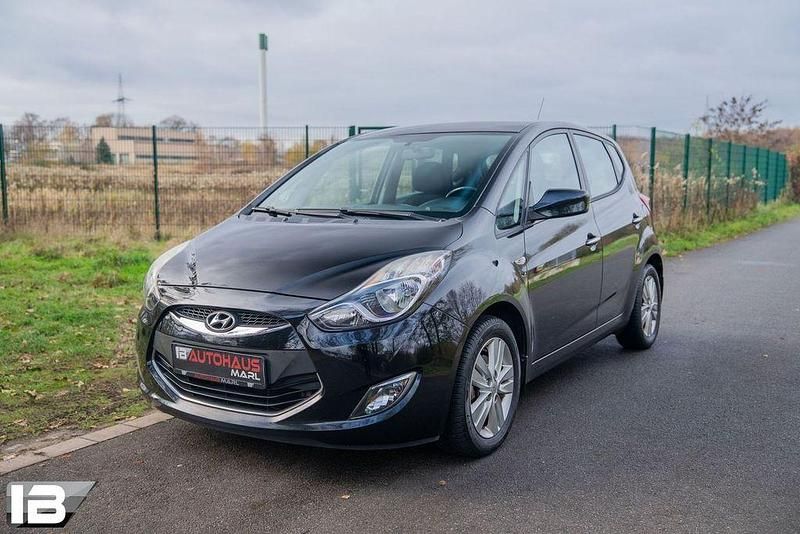 Gebraucht Hyundai ix20 125 PS (91 kW) 2015 Schwarz Kleinwagen