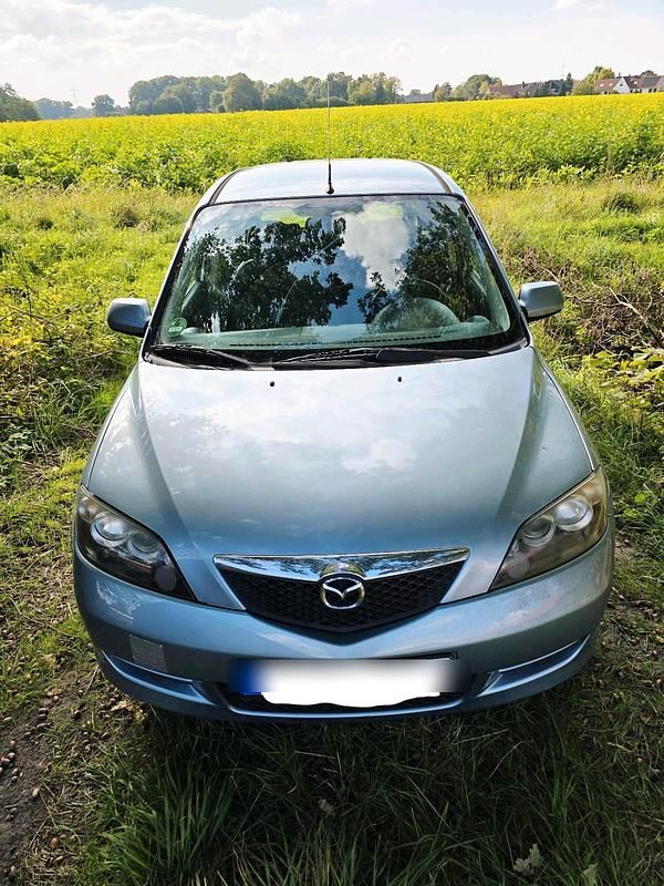 Blau Gebraucht 2007 Mazda 2 Kleinwagen | 1.950 € - Bild 1/4