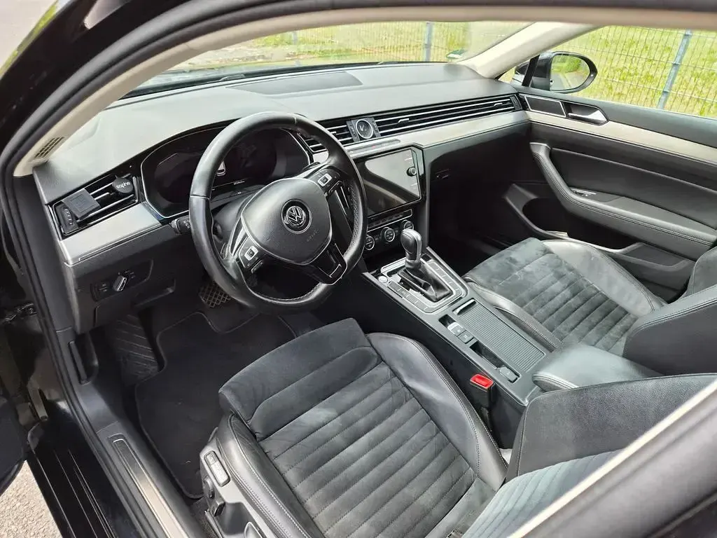 Gebraucht VW Passat 190 PS (139 kW) 2018 Schwarz Kombi