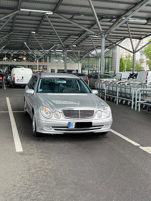Gebraucht Mercedes E200 Avantgarde 2004 Silber Kombi