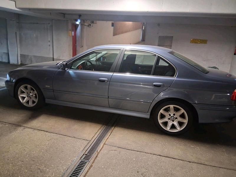 Gebraucht BMW 525 192 PS (141 kW) 2002 Blau Limousine