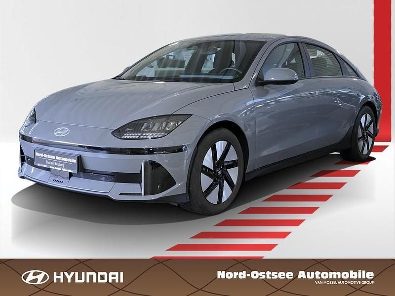 Transmission blue pearl / mic Gebraucht 2023 Hyundai Ioniq 6 Basis Limousine | 30.290 € (Fairer Preis) - Bild 1/4