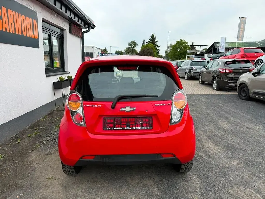Gebraucht Chevrolet Spark 68 PS (50 kW) 2010 Rot Kleinwagen