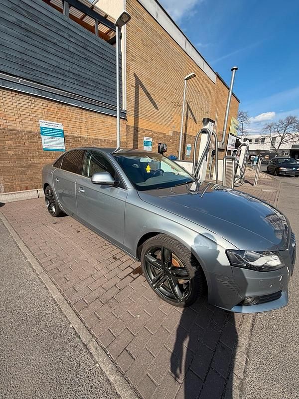 Gebraucht Audi A4 160 PS (117 kW) 2008 Grau Limousine