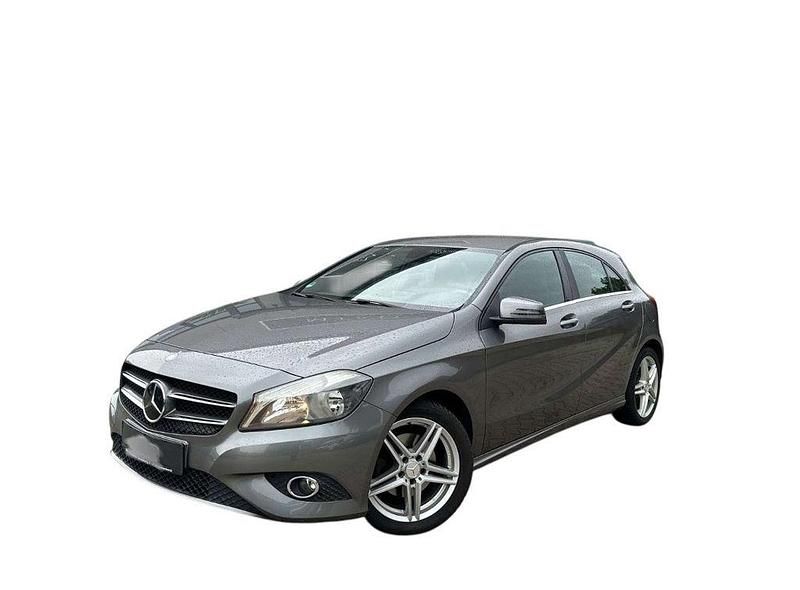 Gebraucht Mercedes A180 122 PS (89 kW) 2013 Grau Limousine