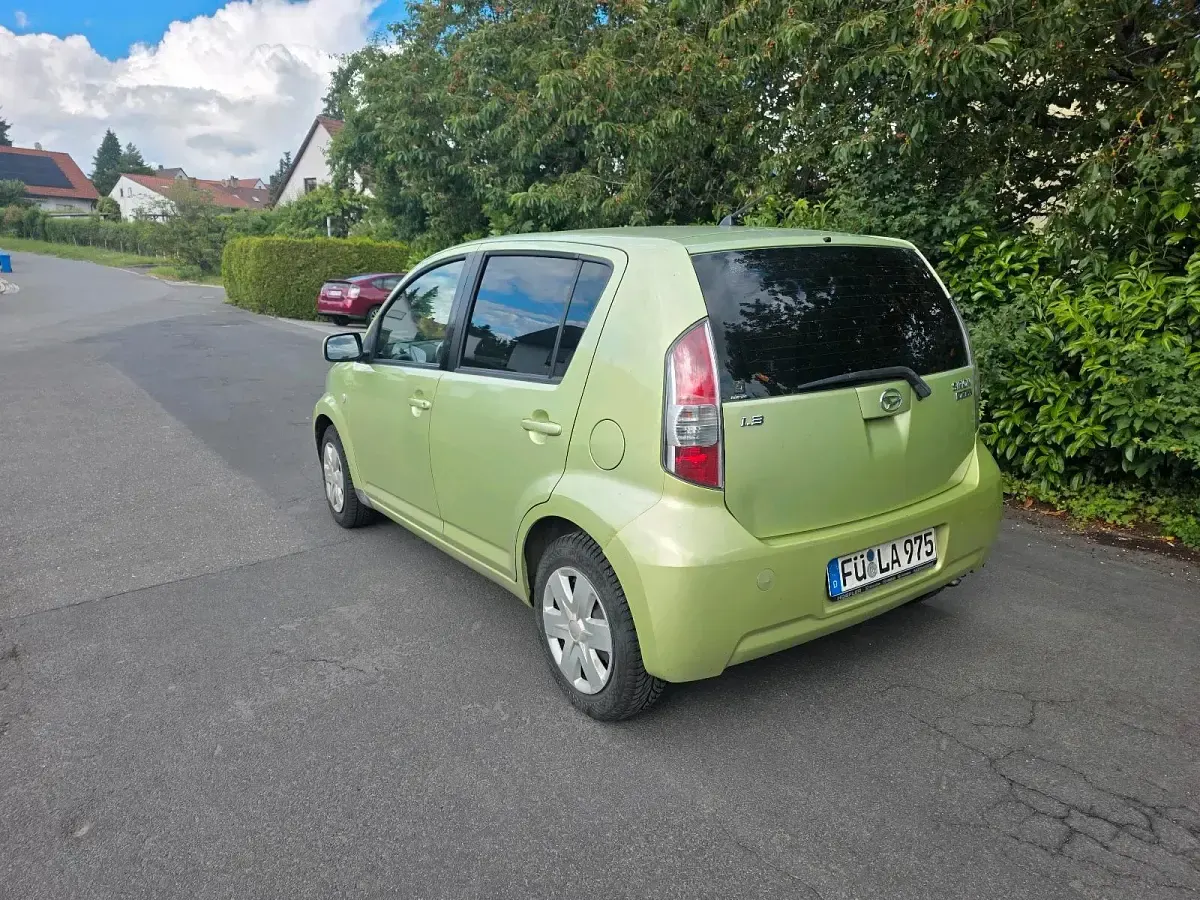 Gebraucht Daihatsu Sirion 87 PS (63 kW) 2006 Grün Kleinwagen