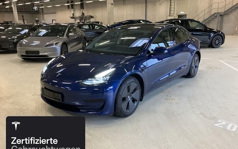 Blau Gebraucht 2021 Tesla Model 3 RWD Limousine | 23.600 € (Guter Preis) - Bild 1/4