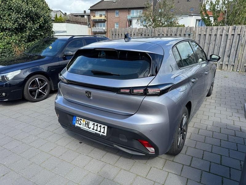 Gebraucht 2022 Peugeot 308 Active Limousine | 17.899 € (Guter Preis) - Bild 1/4