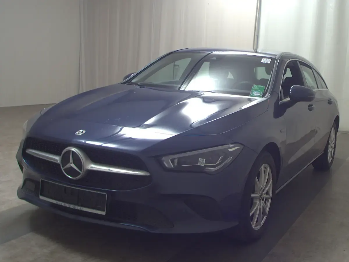 Gebraucht Mercedes CLA250 218 PS (160 kW) 2021 Denimblau metalliclack (metallic) Coupé