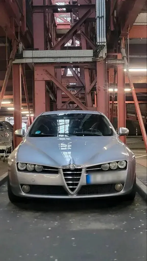 Second-hand Alfa Romeo 159 Ti 150 CP (110 kW) 2009 Gri Break