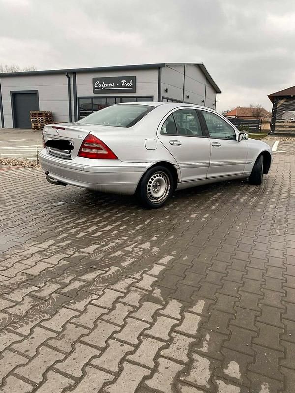 Gebraucht Mercedes C220 143 PS (105 kW) 2001 Grau Limousine
