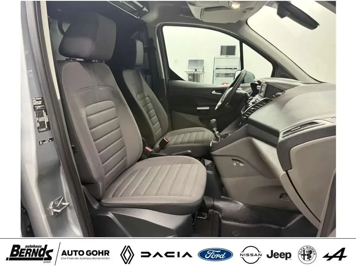 Używany Ford Transit Connect Limited 101 KM (74 kW) 2023 Srebrny Minivan