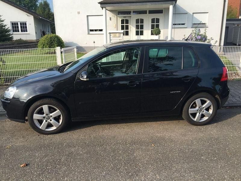 Schwarz Gebraucht 2008 VW Golf VI United Limousine | 2.949 € (Superpreis) - Bild 1/4