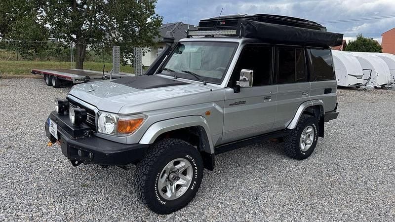 Gebraucht Toyota Land Cruiser 131 PS (96 kW) 2017 Silber SUV